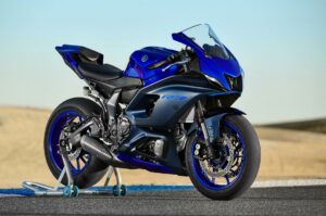 Yamaha YZF-R7: A Symphony of Speed and Precision